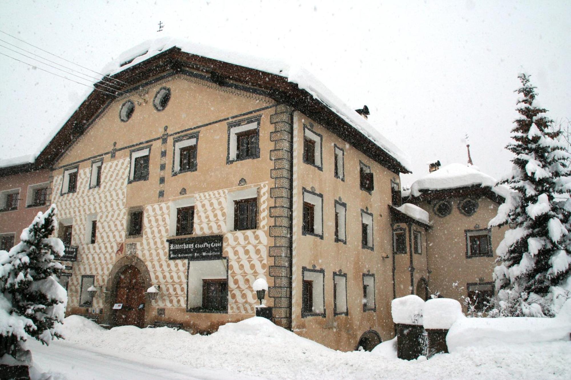 Chasa De Capol - Historische Gaststaette & Weinkellerei Hotel Santa Maria Val Muestair Exterior photo